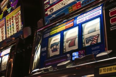 Habanero live-dealer roulette table with dealer and betting interface on juragankoin99 login
